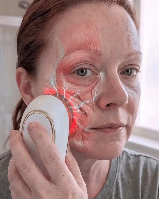 EMS micro-pulses toning and lifting the facial muscles