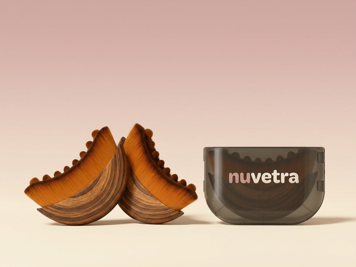 Nuvetra brush with travel case